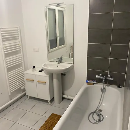 Maison Spacieuse Confortable 펜션